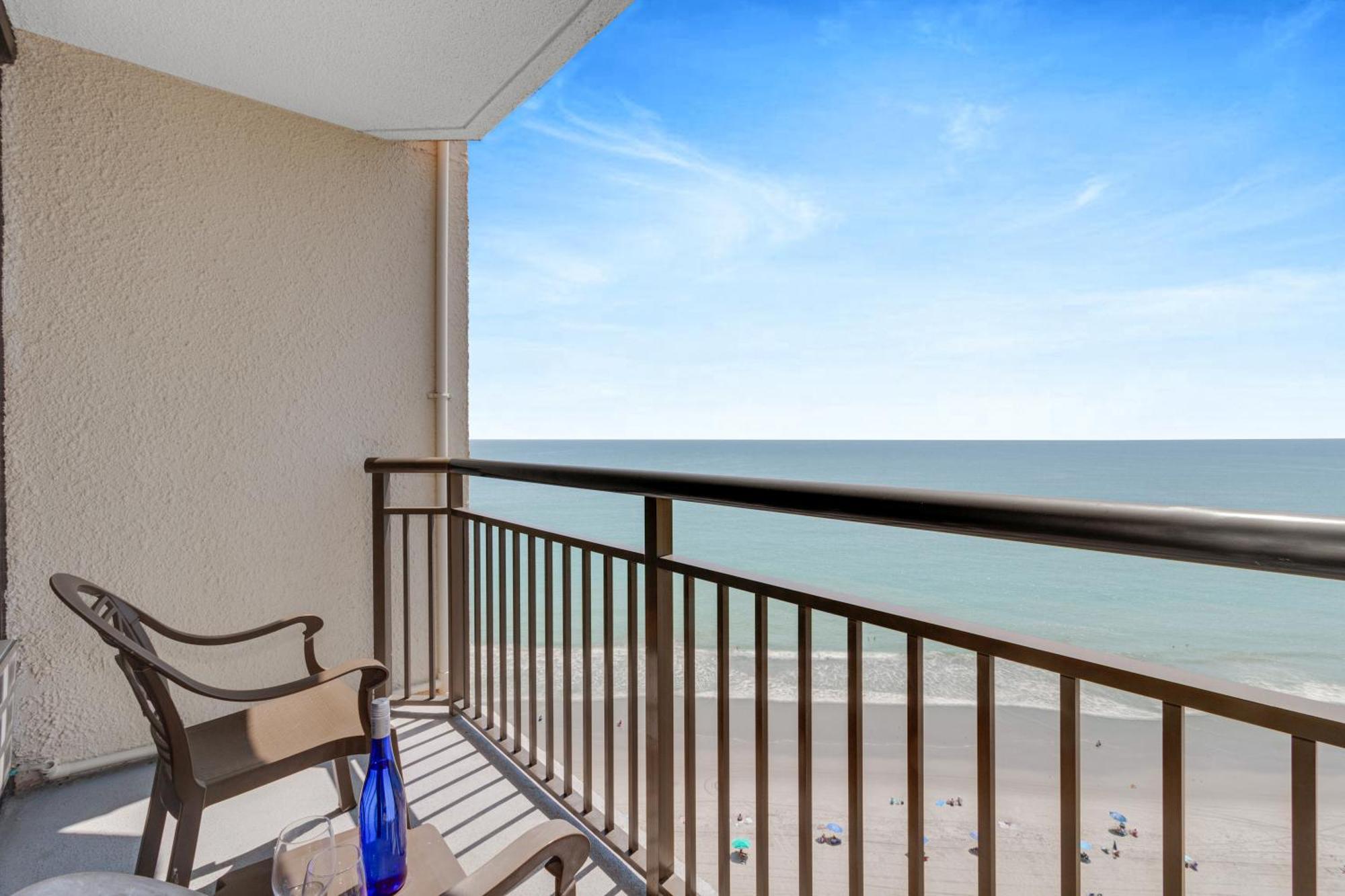 Oceanview Studio Escape With Beach Steps Away! 1828 Миртъл Бийч Екстериор снимка