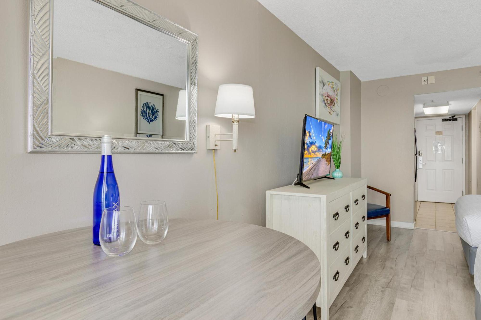 Oceanview Studio Escape With Beach Steps Away! 1828 Миртъл Бийч Екстериор снимка