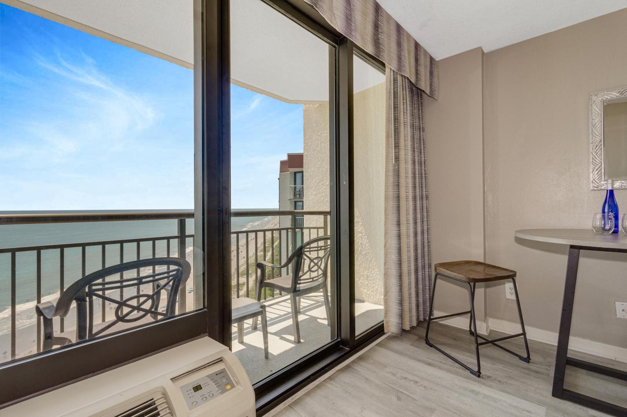 Oceanview Studio Escape With Beach Steps Away! 1828 Миртъл Бийч Екстериор снимка